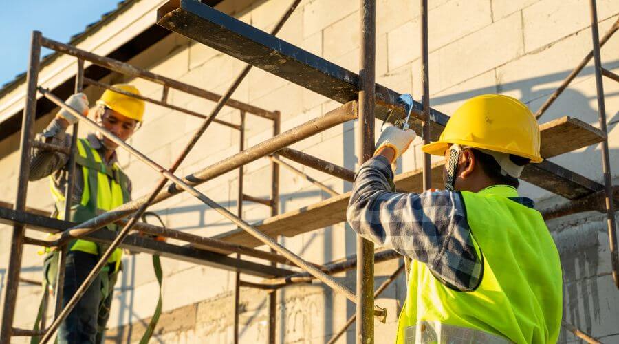 Professional gutter cleaning in Hiram, GA